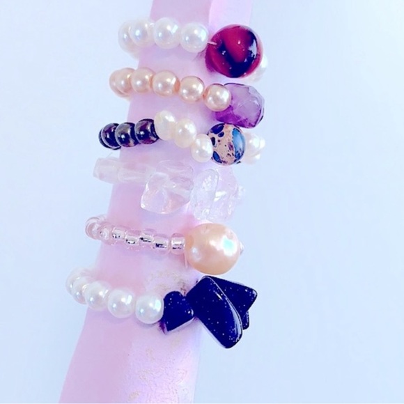 🆕Stylish _CHIC Stretchy Stackable Fashion Rings, Handcrafted By @soul_embellish - Picture 5 of 16